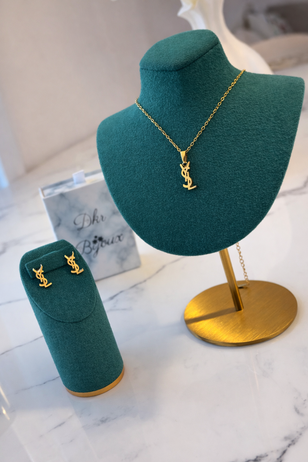 Ensemble chic Yves St Laurent