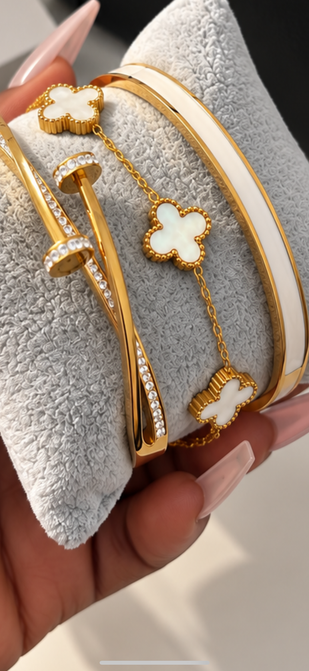 White Touch Set
