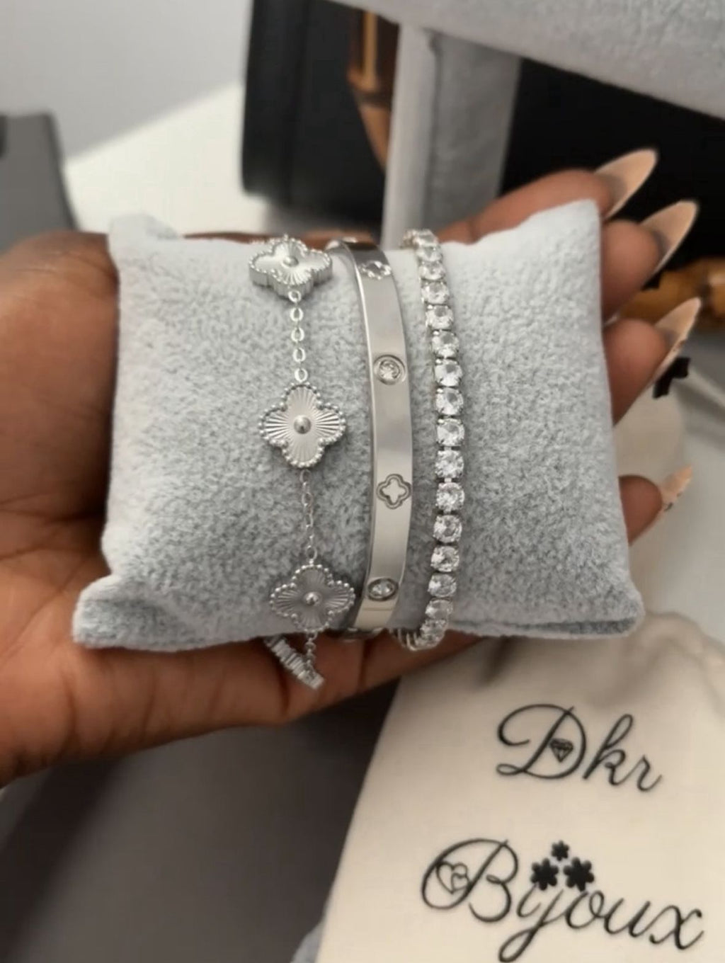 The Silver Expensive set