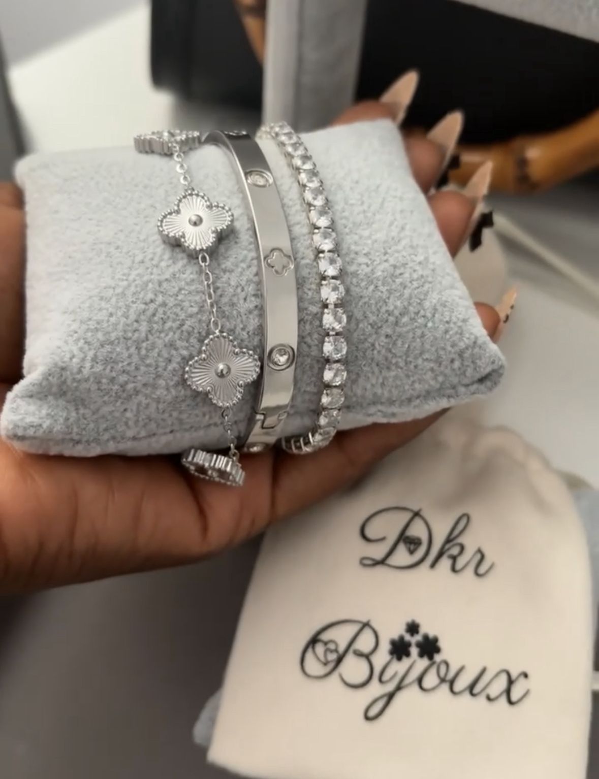 The Silver Expensive set